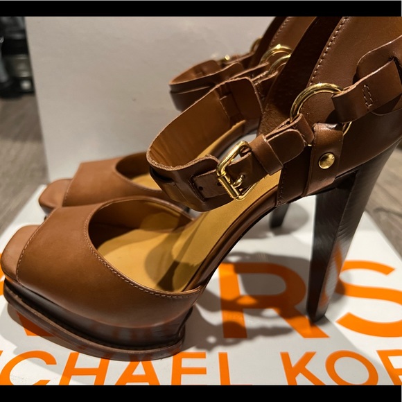 Platform open toe KORS - Picture 1 of 4